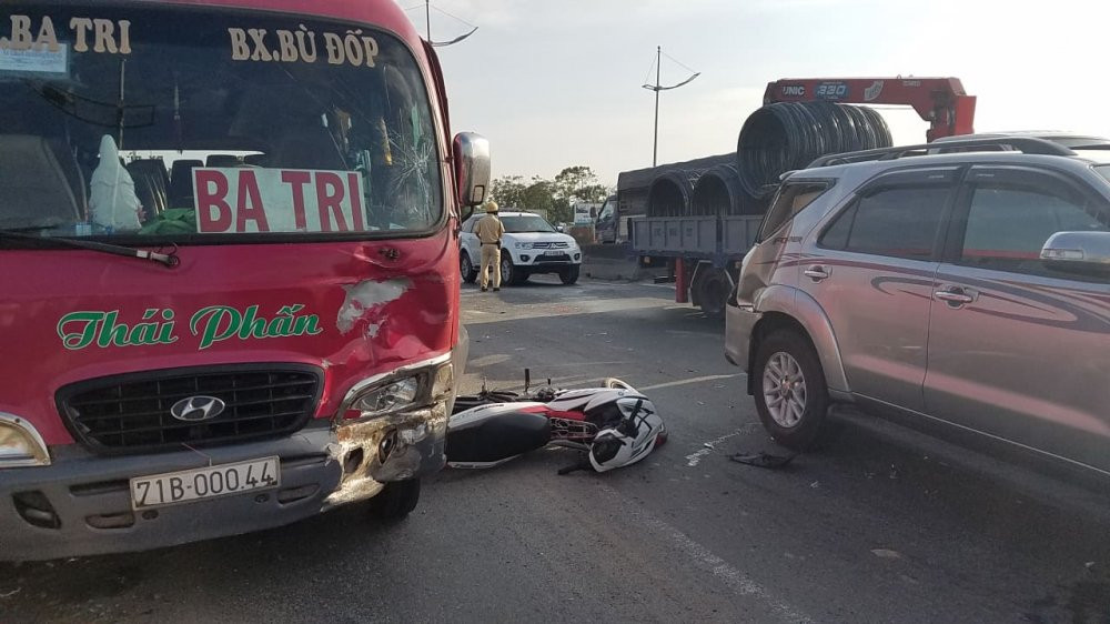 55776427_381926985730221_2383468654688731136_n