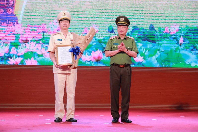 pho-bi-thu-va-giam-doc-cong-an-tinh-moi1_psep