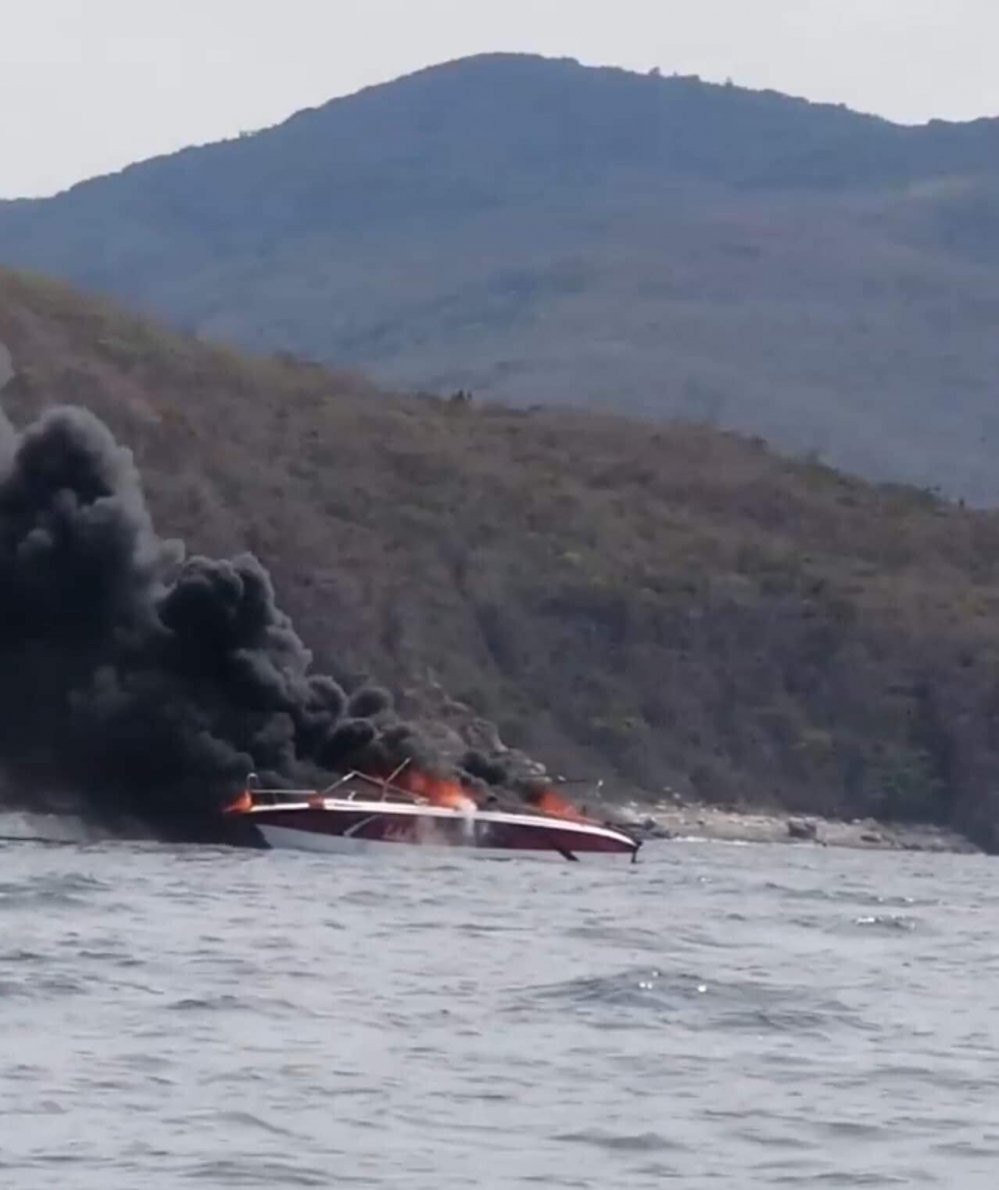 received_2438426663104240