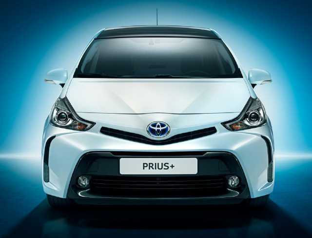 Toyota-Prius-2017-1