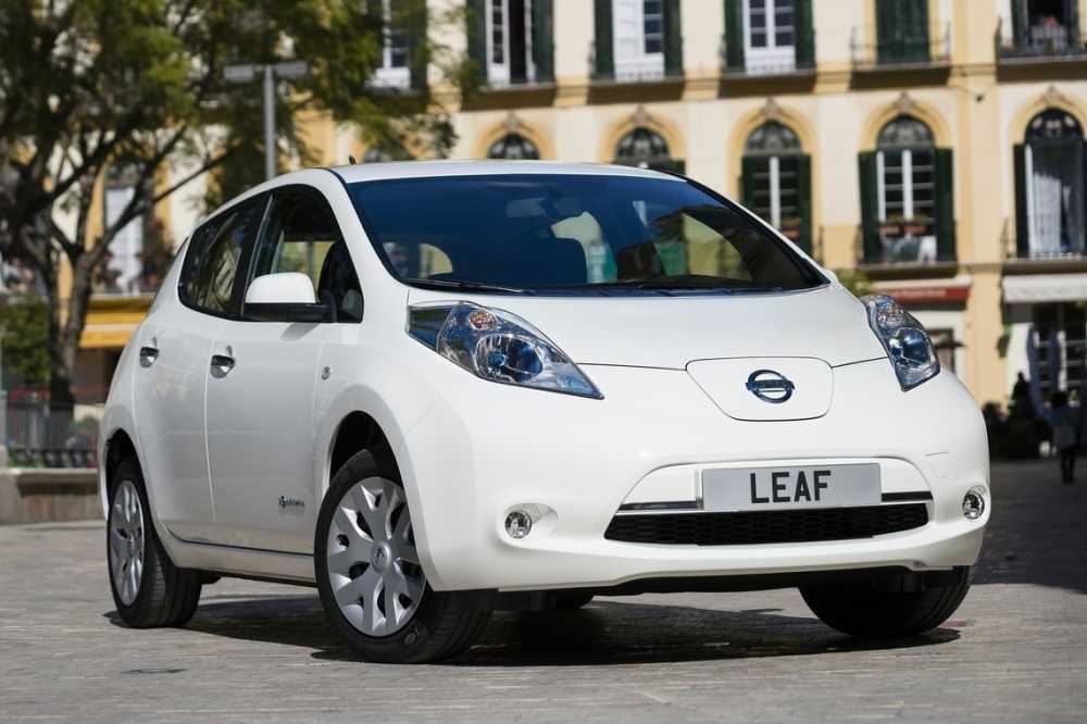 nissan-leaf_2014_1280x960_wallpaper_0d_446