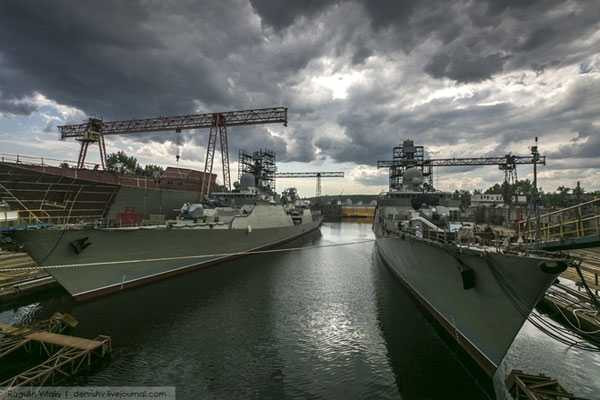 chien-ham-viet-nam-manh-ngang-nga-voi-vu-khi-moi_6617310