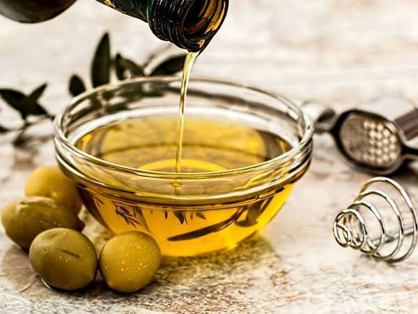 x08-1488969443-olive-oil.