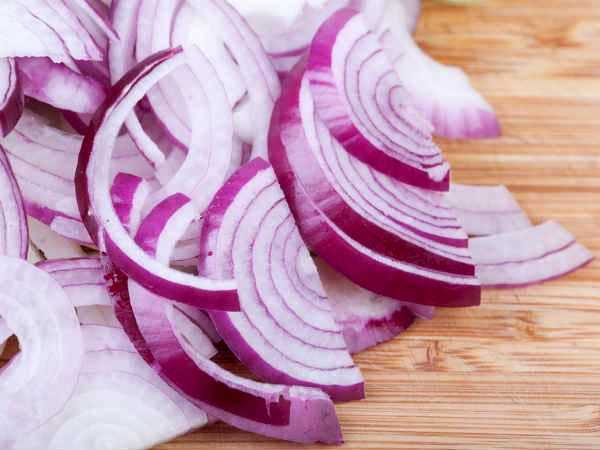 x08-1488969459-onion.jpg.