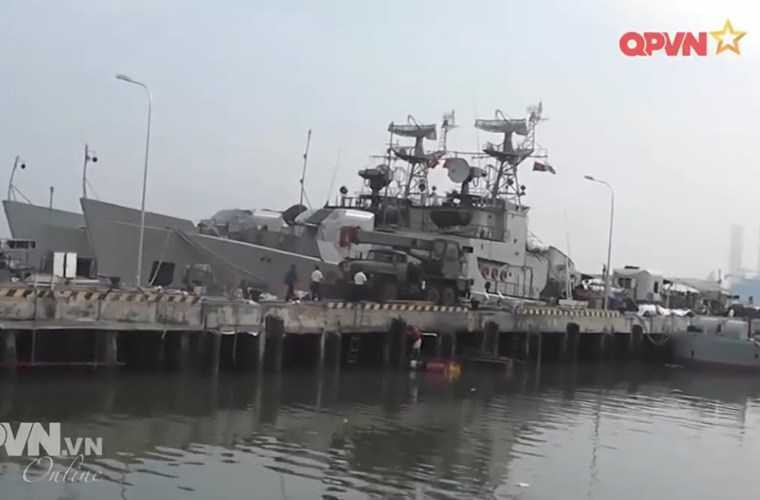 cuc-hiem-canh-viet-nam-nap-ngu-loi-cho-tau-san-ngam