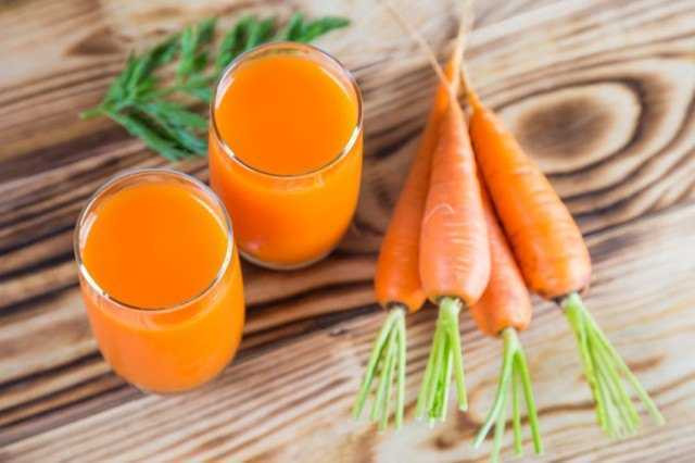 Carrots-and-carrot-juice-