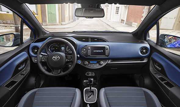 Toyota-Yaris-2017-865887