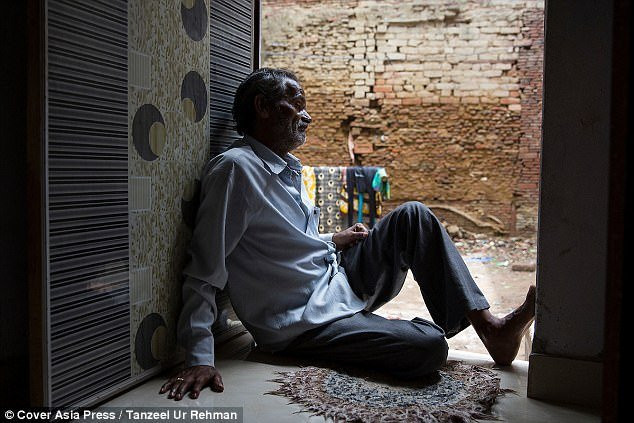 bi-tat-acid-van-song-chung-voi-chong-vtcnews-1