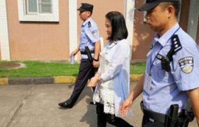 lam-phau-thuat-tham-my-de-tron-no