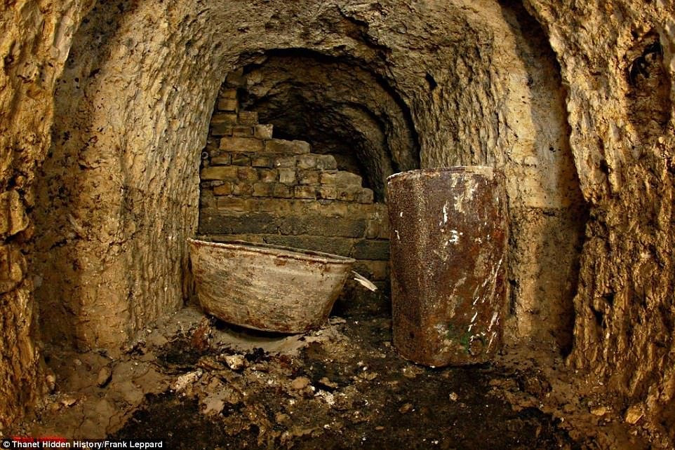 duong-ham-the-chien-2-duoi-long-sieu=thi-4 4