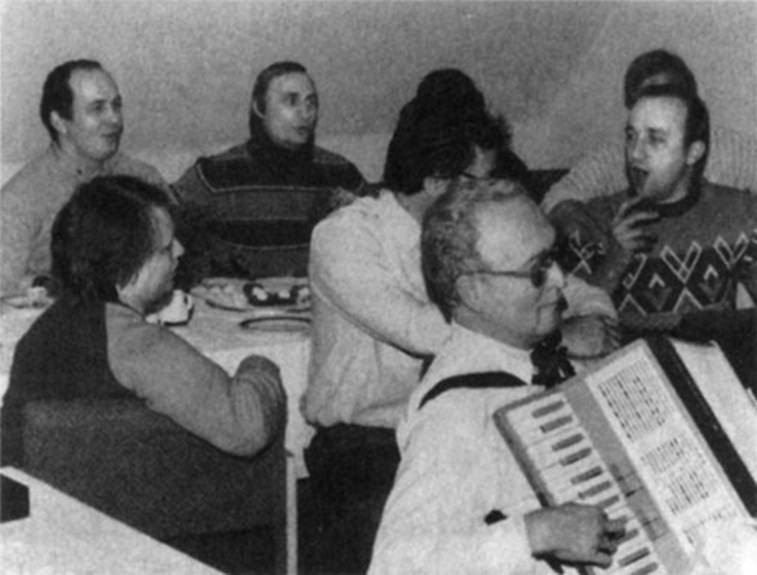 putin-at-a-kgb-party-in-dresden 4