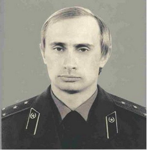 putin-in-kgb-uniform 3