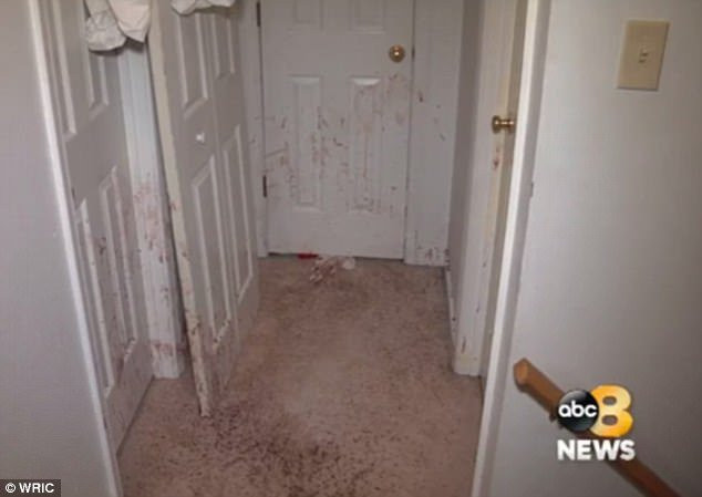 cho-danh-nhau-voi-trom-nhu-phim-kinh-di-4 4