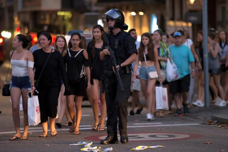 Las Ramblas avenue in central Barcelona - Reuters 5