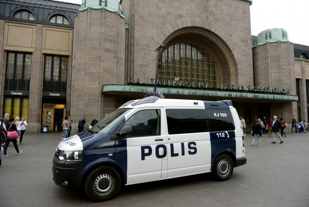 Police Patrol - Center Helsinki - Reuters 10