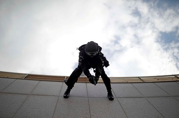 han-quoc-dien-tap-chong-khung-bo-9 6