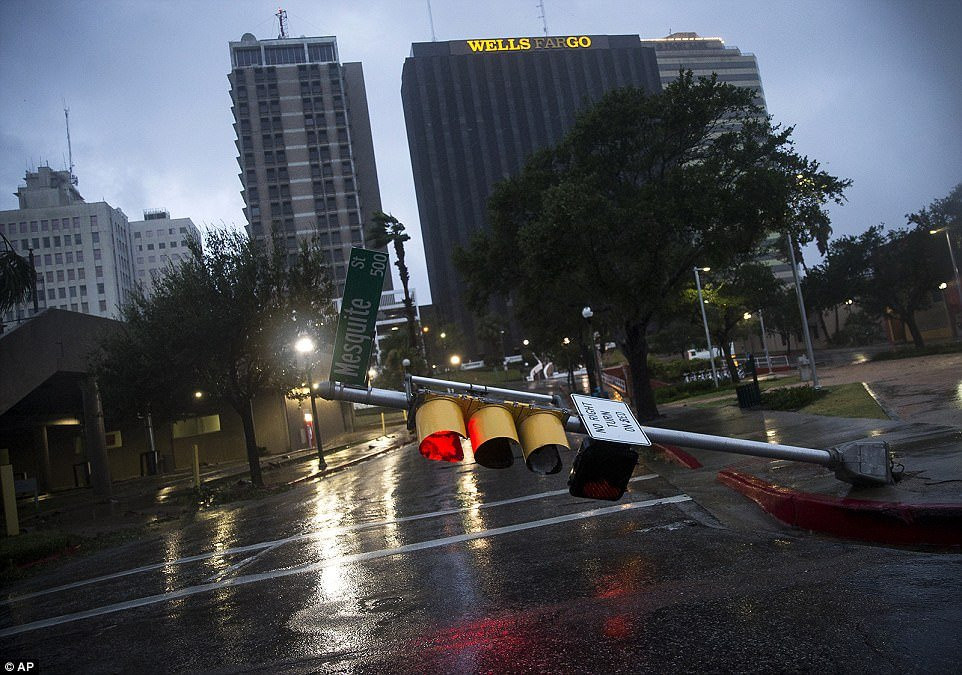 bao-harvey-my-manh-cap-4-7-dengiaothongdo-ap 8