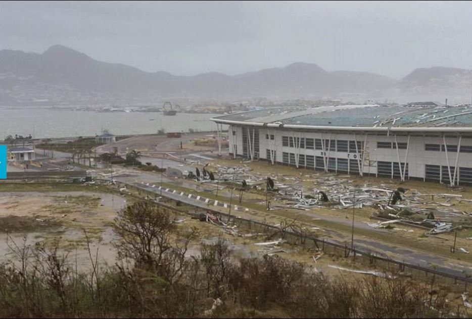 anh-truoc-sau-bao-irma-12-san-bay-1 14