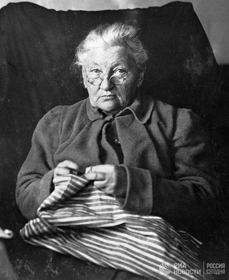 13-Ekaterin Breshkovskaia 10