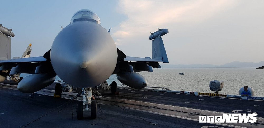 can-canh-san-bay-tau-san-bay-my-o-da-nang-5 5