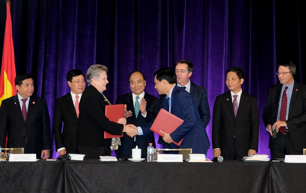 Thu tuong chung kien Le trao cac van kien thoa thuan ve hop tac dau tu thuong mai 3