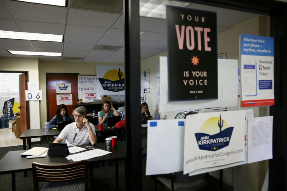 20181102T061023Z_22964681_RC1D6722D980_RTRMADP_3_USAELECTION