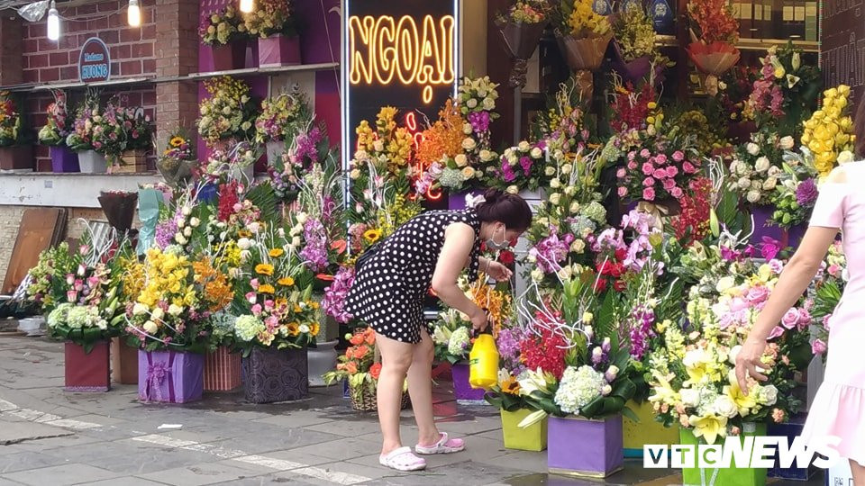 thị trường hoa 8/3