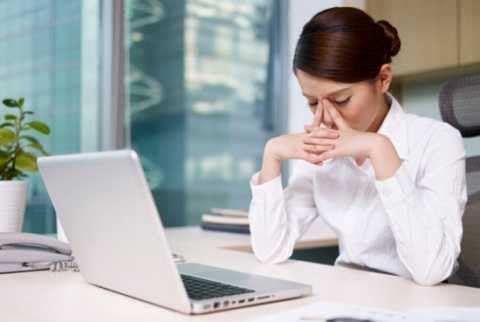 Tac-hai-cua-viec-ngoi-lau-truoc-may-vi-tinh-2