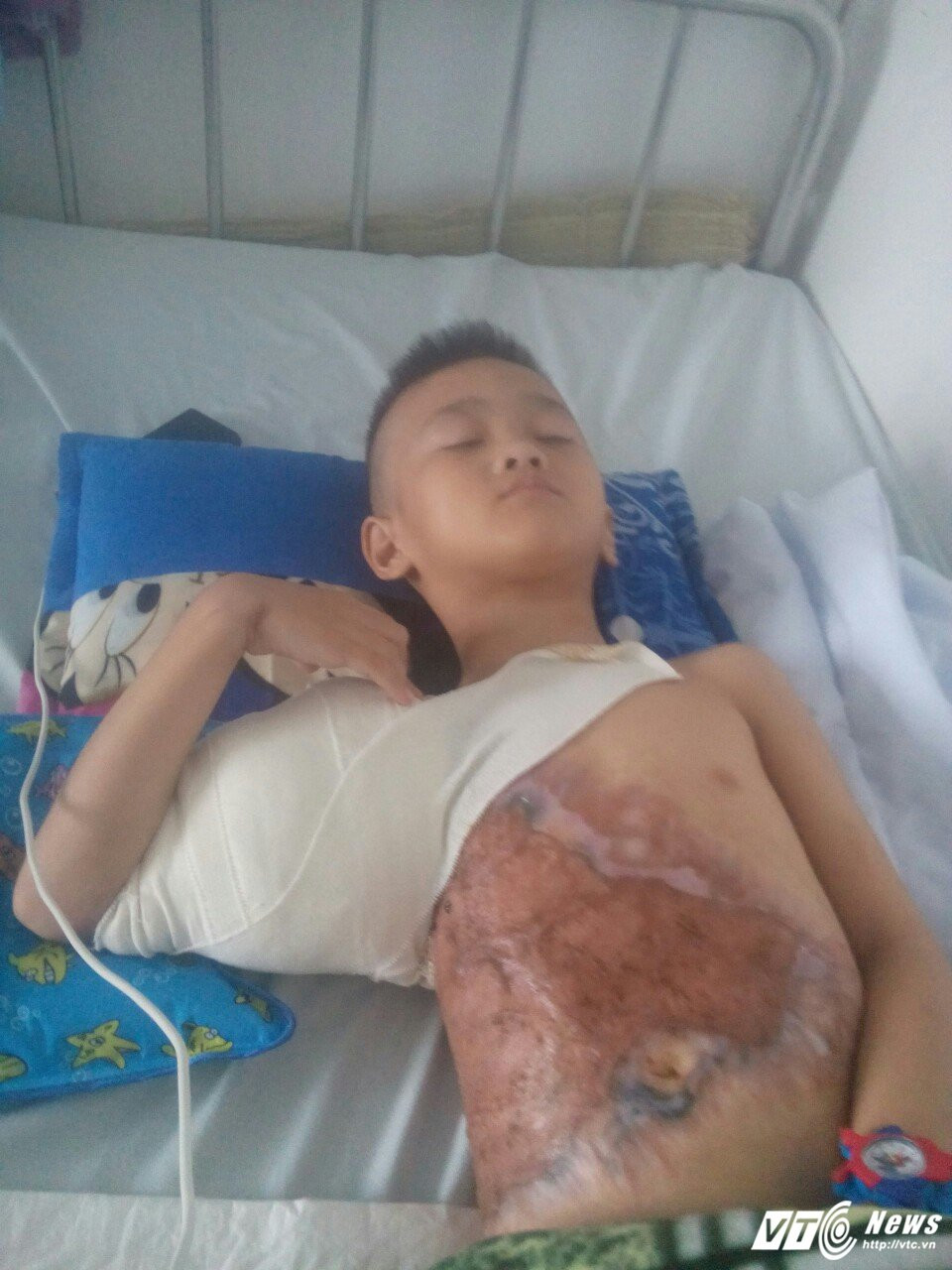 z742079887817_5d7bd7caea22ccfa0b8210d3d99b3485