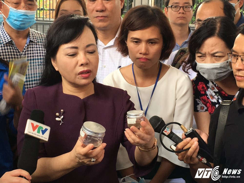 z746553304674_c70dc4db57498f7633e9203da5953a42 3