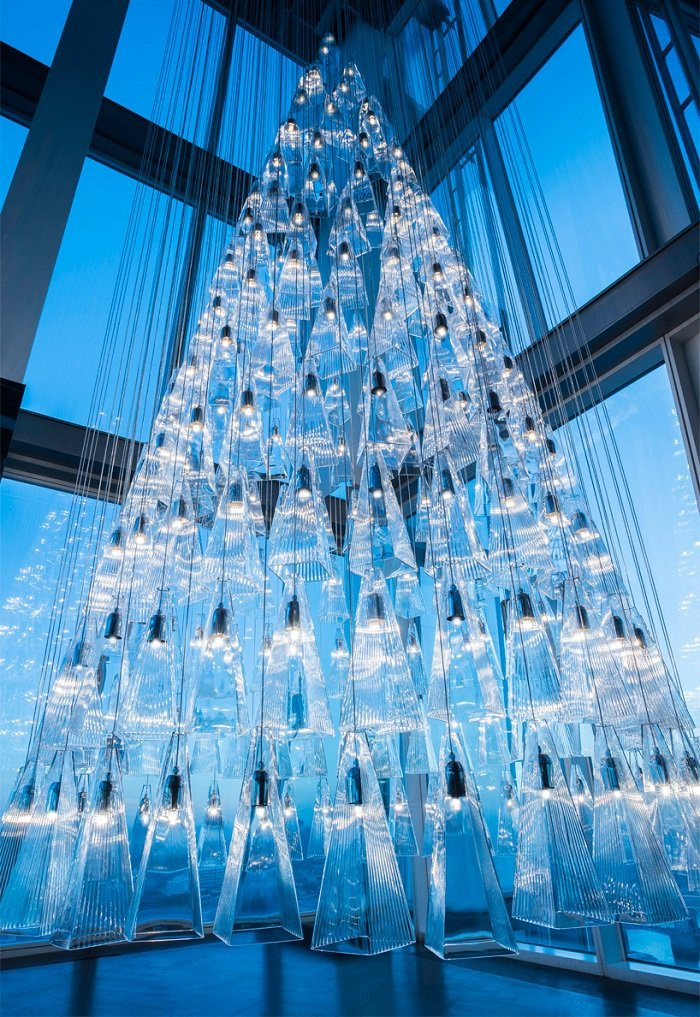 nude-lee-broom-christmas-tree-aqua-shard-designboom03 3
