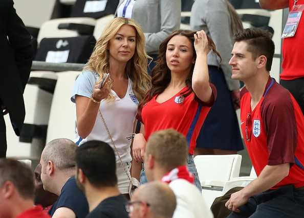 Kimberly_Crew_vo_Joe_Hart