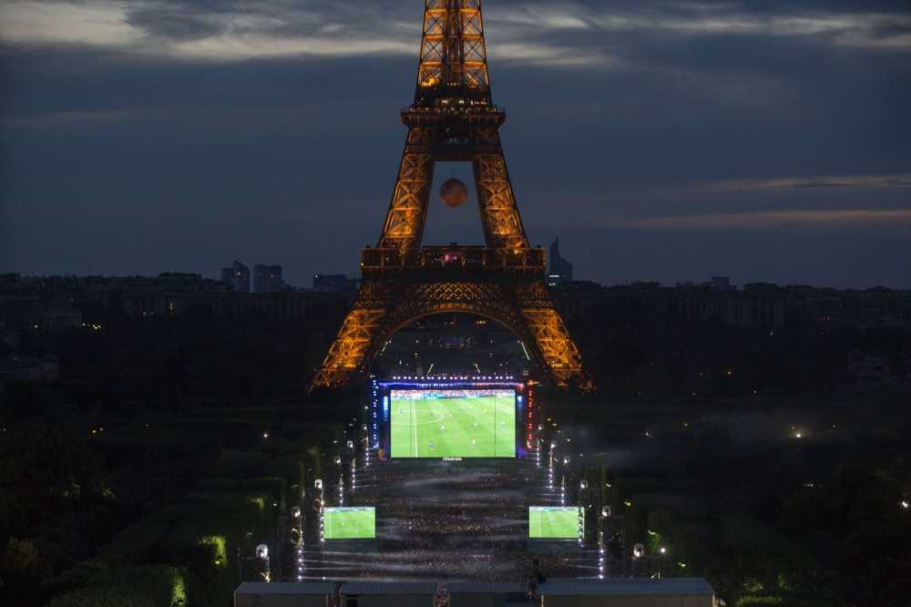 13603560_1177882122264632