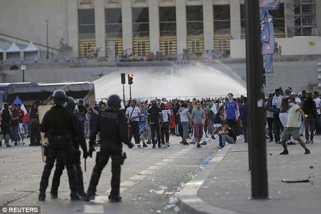 3623DDAB00000578-3683572-