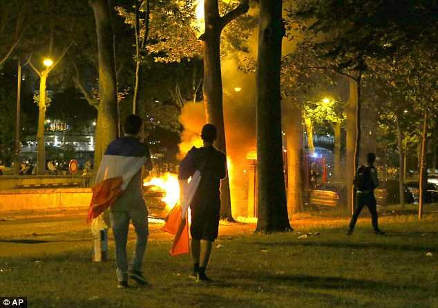 36249DEE00000578-3683572-