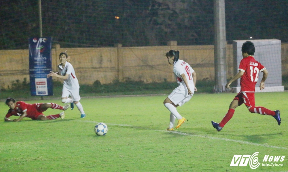 Hinh anh Tuyen nu Viet Nam: Chien dau can truong de gianh ve di Asian Cup 2018 31