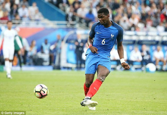 4167B0D500000578-0-image-a-14_1497526116588 5