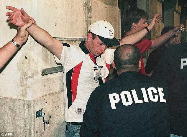 000E22AD00000258-0-image-