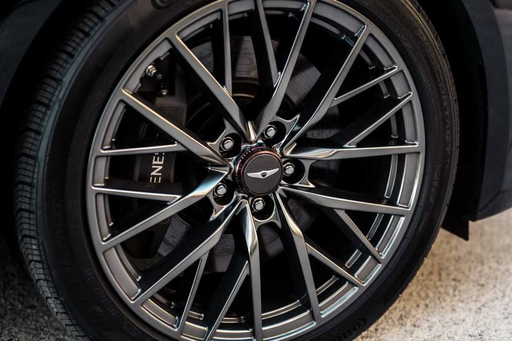 2018-GenesisG80Sport-18