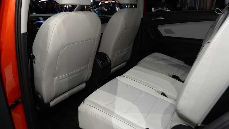 12-2018-volkswagen-tiguan-detroit-1