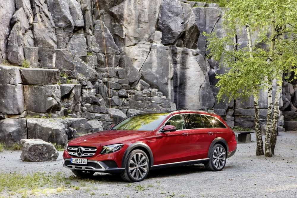 2017-mercedes-benz-e-class-all-terrain-2