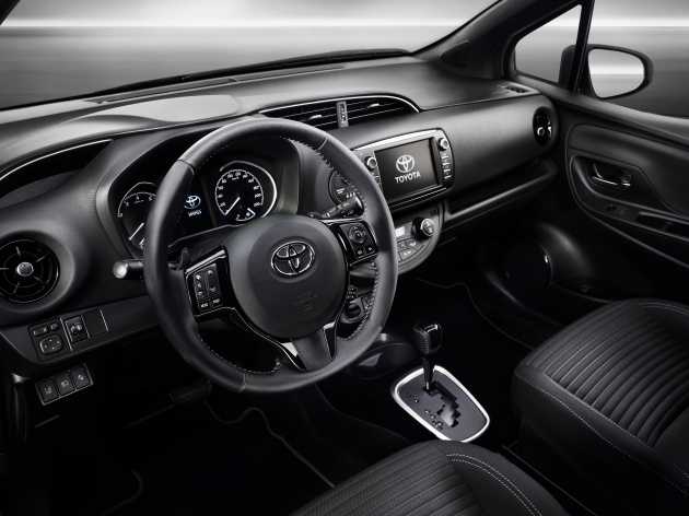 toyota-yaris-bitone-interieur-5-final-rgb-630x472