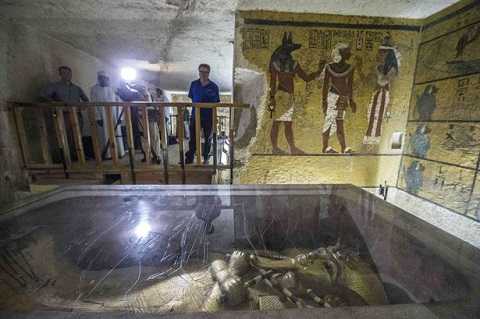 can-phong-bi-mat-trong-ngoi-mo-co-3000-nam-cua-vua-tutankhamun-0