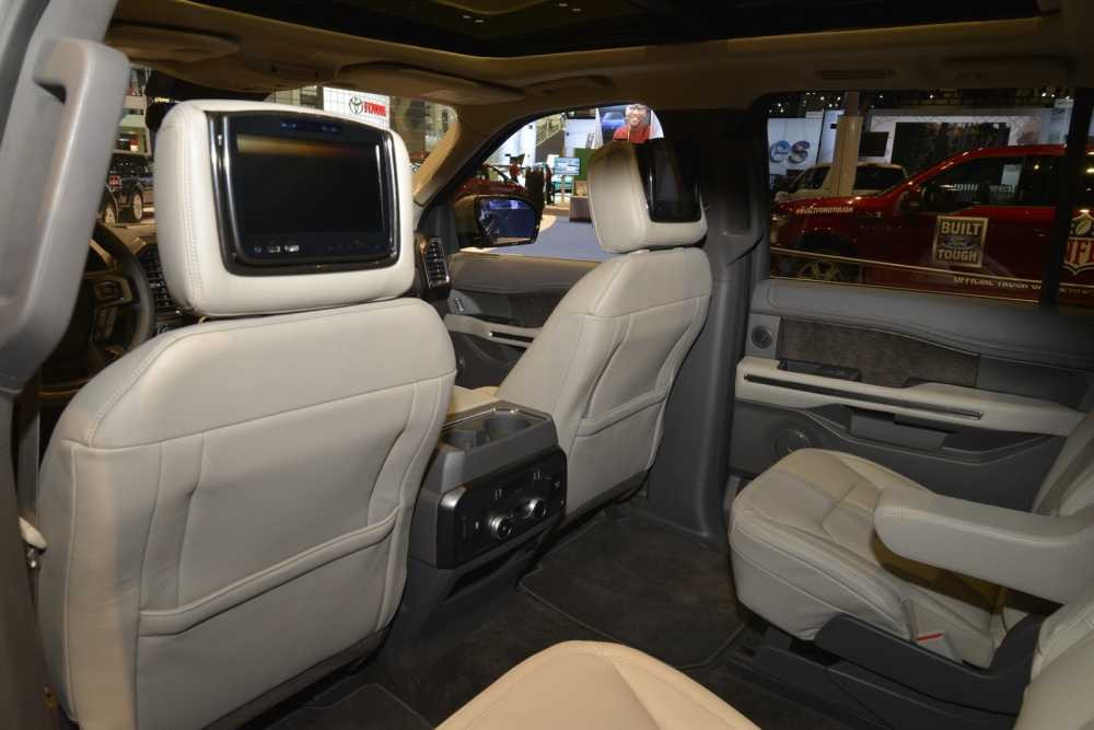 2018-Ford-Expedition-05