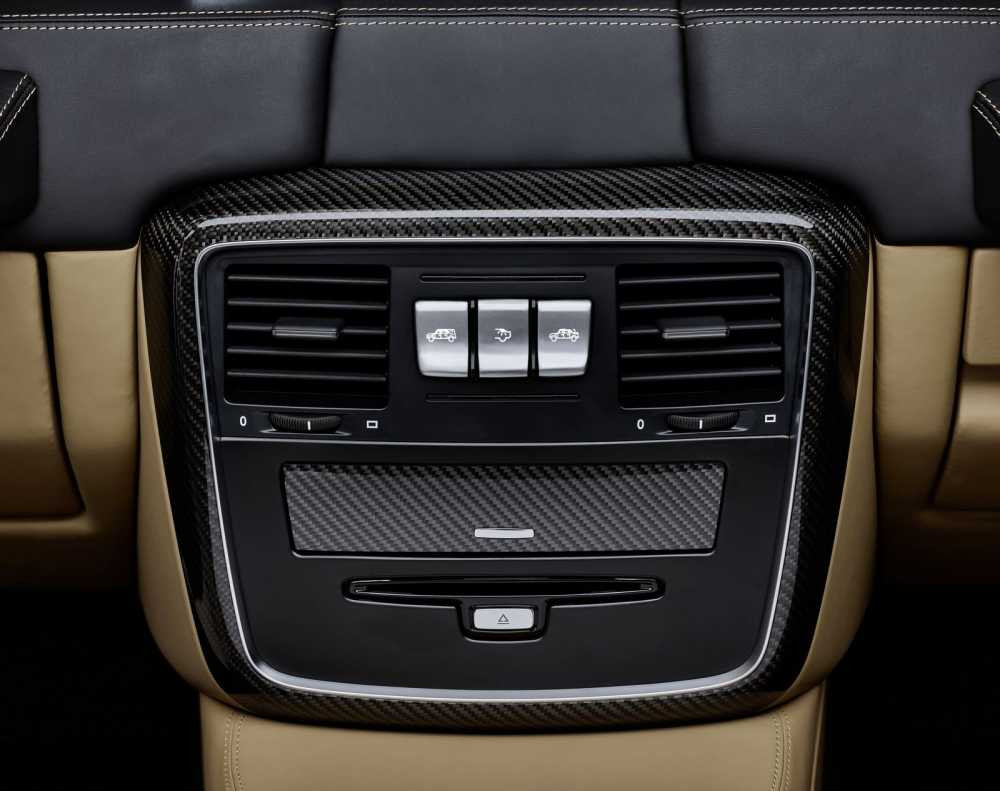 Mercedes-Maybach G650 Landaulet -13
