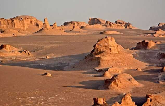 3D322B5000000578-4222678-image-a-2_1487066674590