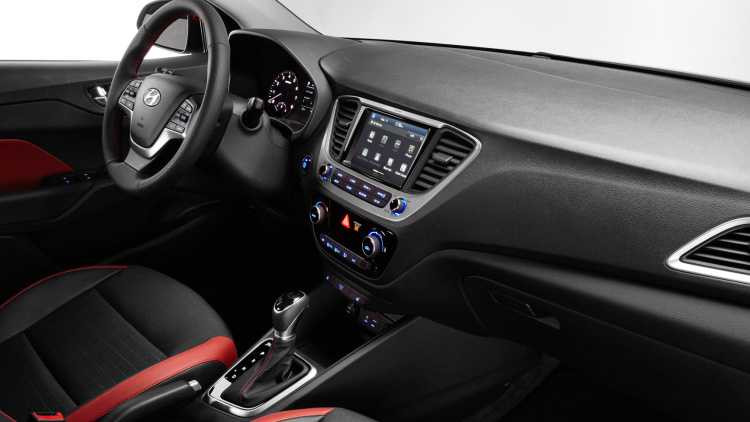 2018-hyundai-accent-interior-passenger-dashboard-1