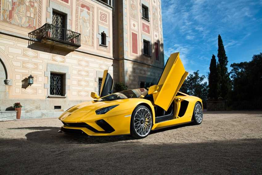 Lamborghini-Aventador-S-official-5-850x567