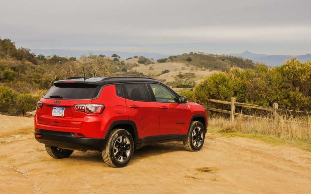 2017jeepcompasstrailhawk-016