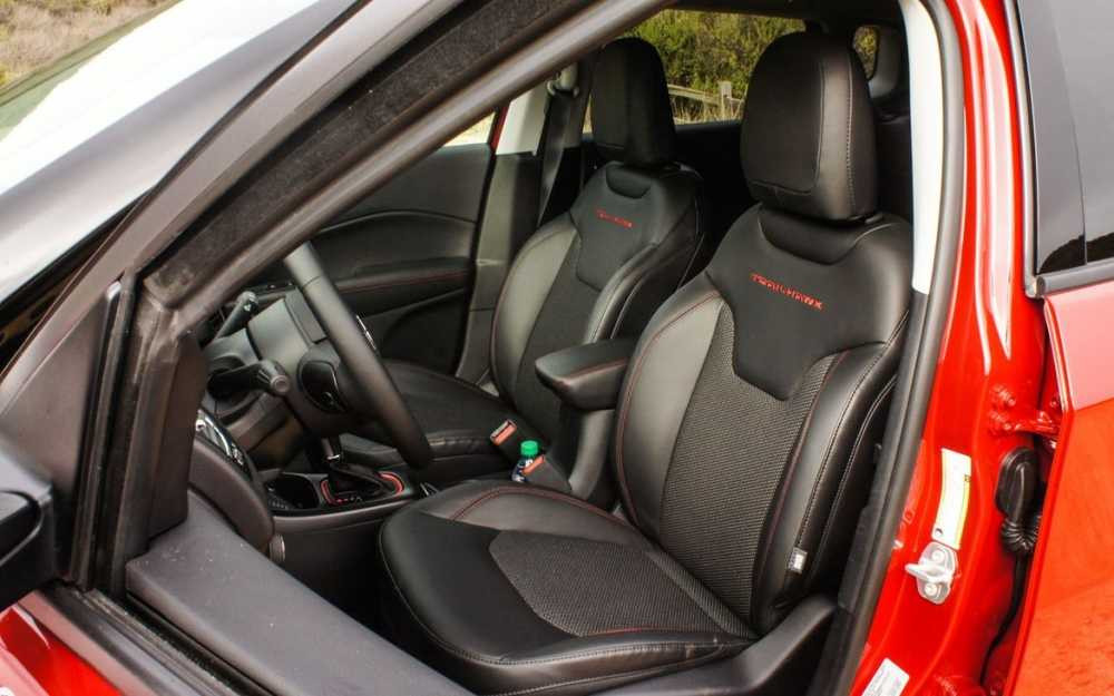 2017jeepcompasstrailhawk-028